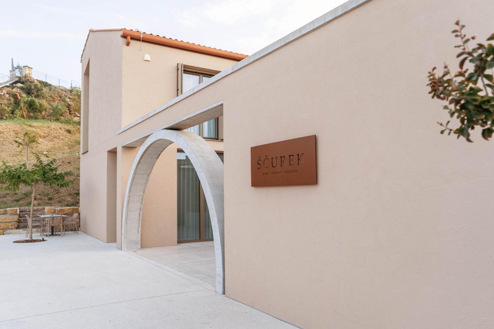 Bed and Breakfast Posestvo Scurek Wine Dobrovo Exterior foto